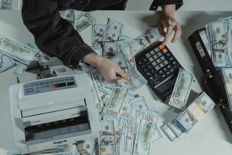 Cash Flow Management: Simple Strategies To Manage Your Finances Better
