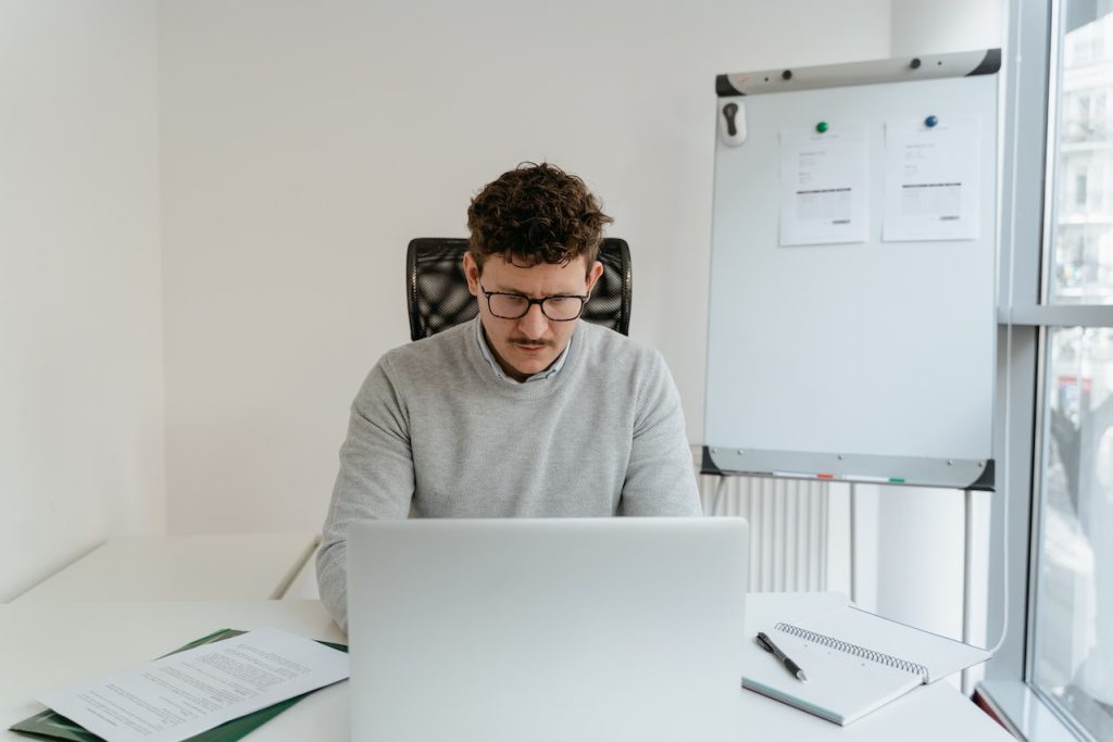 everyone who owns or manages a business is an entrepreneur