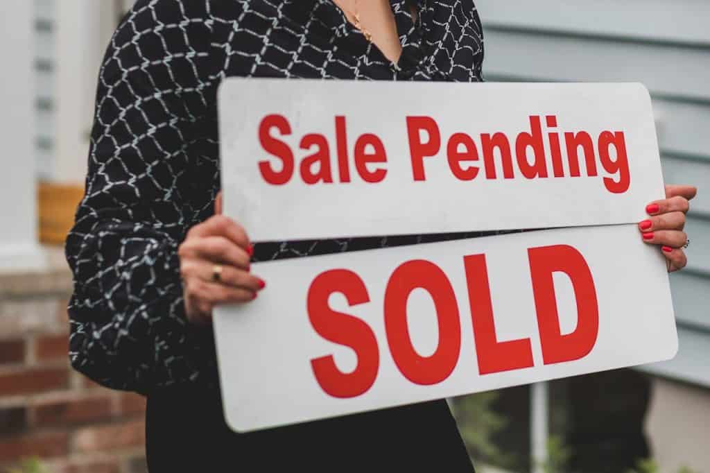 how to avoid capital gains tax on sale of business