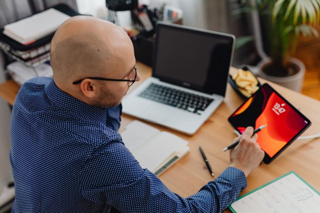 what is an absentee business owner