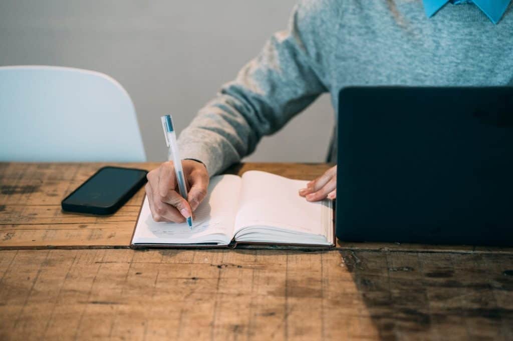 What causes failed business acquisitions